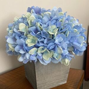Hydrangea Arrangement in Planter